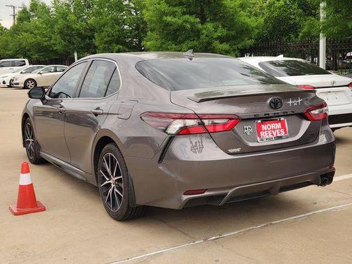 Predawn Gray Mica 2021 Toyota Camry SE
