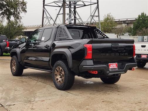 2025 Toyota Tacoma Hybrid Trailhunter