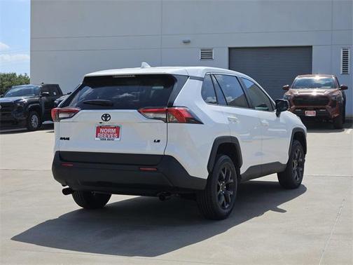 2025 Toyota RAV4 LE