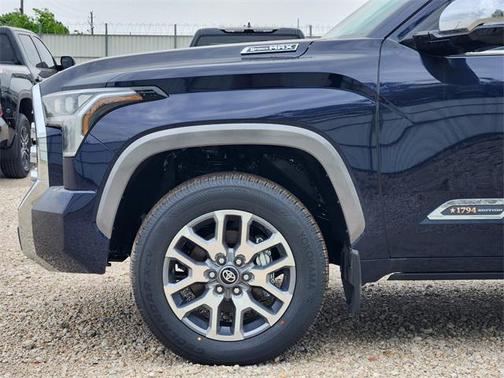 2025 Toyota Tundra Hybrid 1794 Edition