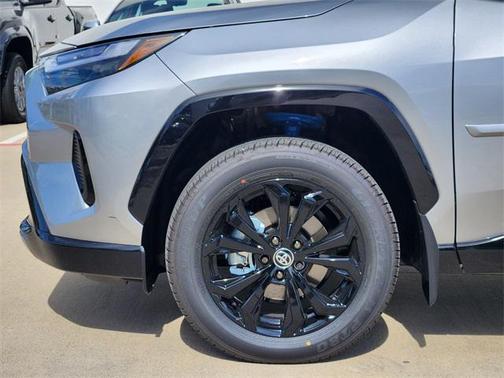 2025 Toyota RAV4 Hybrid SE