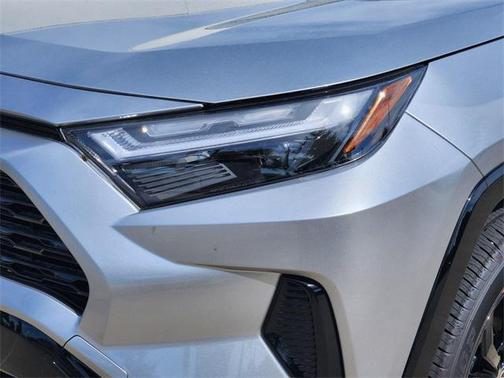 2025 Toyota RAV4 Hybrid SE