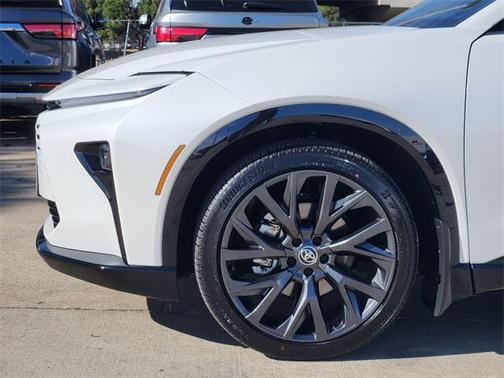 2025 Toyota Crown Signia Limited