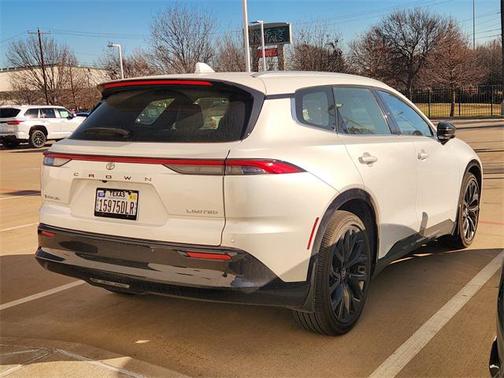 2025 Toyota Crown Signia Limited