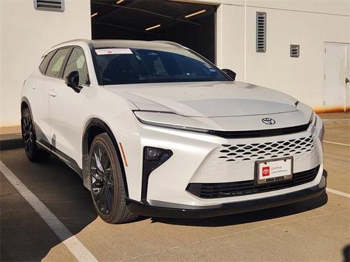 2025 Toyota Crown Signia Limited