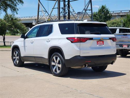 2022 Chevrolet Traverse LT Leather