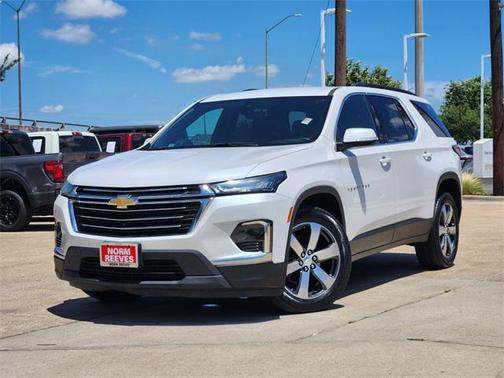 2022 Chevrolet Traverse LT Leather