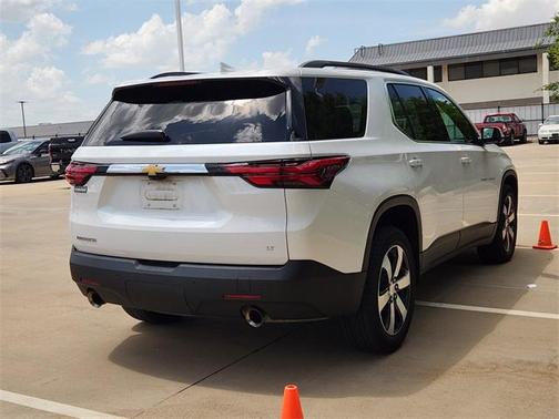 2022 Chevrolet Traverse LT Leather