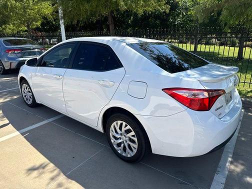 Super White 2019 Toyota Corolla LE