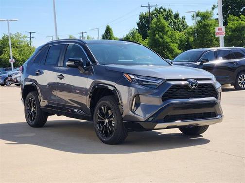 2025 Toyota RAV4 Hybrid SE