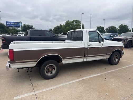 TAN 1993 Ford F-150 XL