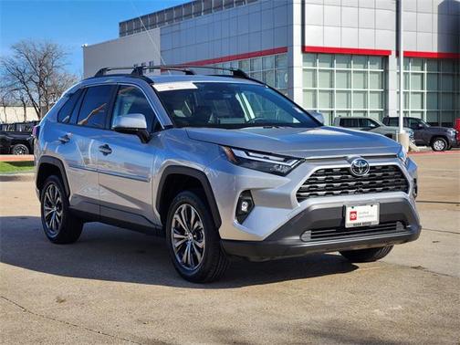 2025 Toyota RAV4 Hybrid XLE Premium