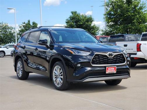 2025 Toyota Highlander Hybrid Platinum