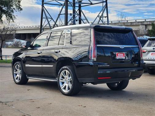 2016 Cadillac Escalade Luxury