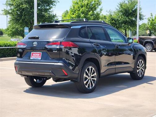 2025 Toyota Corolla Cross XLE