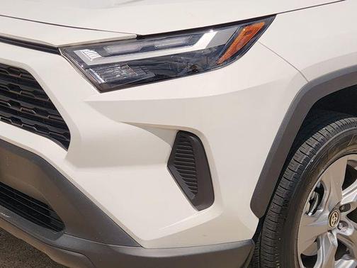 Ice Cap 2025 Toyota RAV4 Hybrid SE