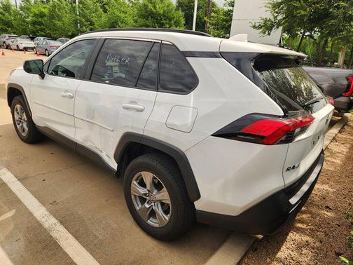 Ice Cap 2025 Toyota RAV4 Hybrid SE