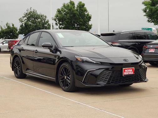 Midnight Black Metallic 2026 Toyota Camry SE