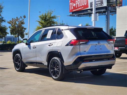 2023 Toyota RAV4 Hybrid SE