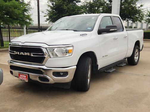 Bright White Clearcoat 2019 RAM 1500 Big Horn