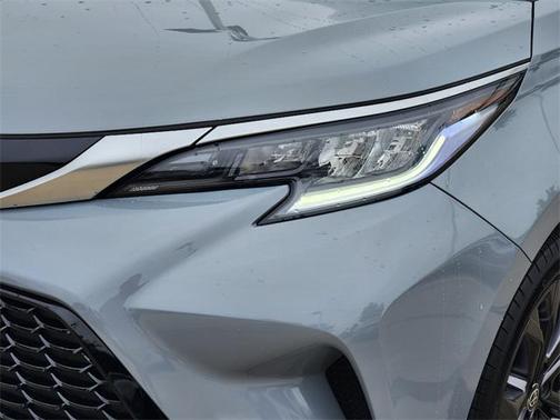 2023 Toyota Sienna XSE 7 Passenger