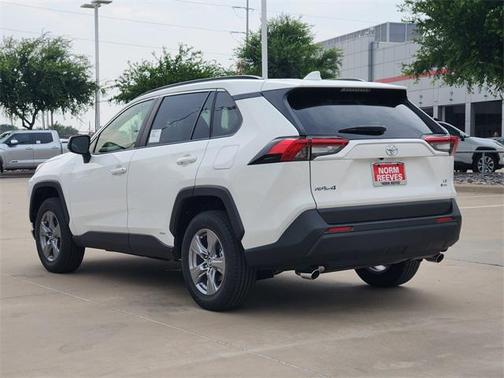 2025 Toyota RAV4 Hybrid LE