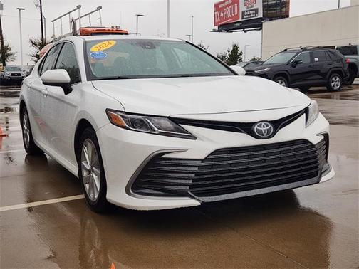 2024 Toyota Camry LE
