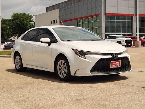 Super White 2021 Toyota Corolla LE
