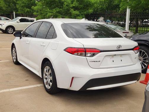 Super White 2021 Toyota Corolla LE