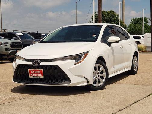 Super White 2021 Toyota Corolla LE