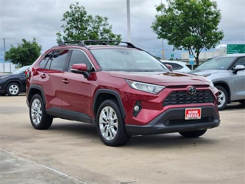 2019 Toyota RAV4 XLE Premium