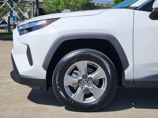 Ice Cap 2025 Toyota RAV4 XLE