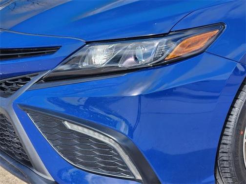 2024 Toyota Camry Hybrid SE