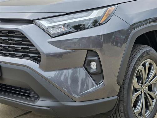 2025 Toyota RAV4 Hybrid XLE Premium