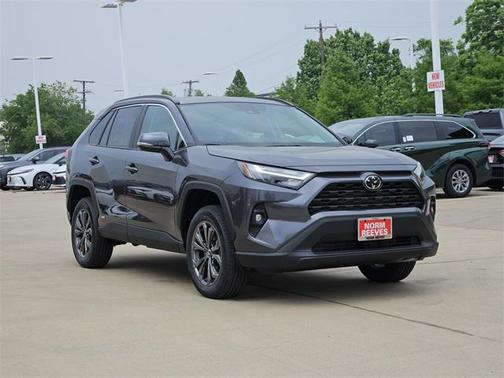 2025 Toyota RAV4 Hybrid XLE Premium