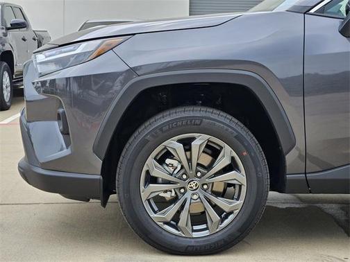 2025 Toyota RAV4 Hybrid XLE Premium