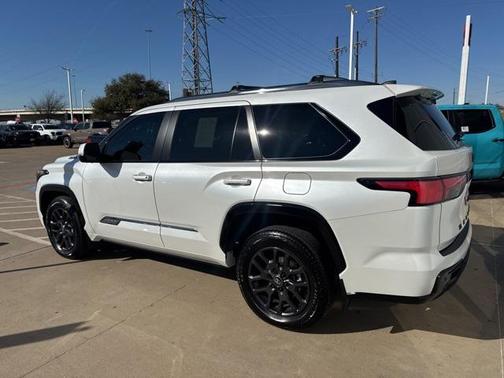 2025 Toyota Sequoia Platinum