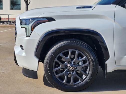 2025 Toyota Sequoia Platinum