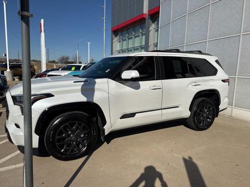 2025 Toyota Sequoia Platinum