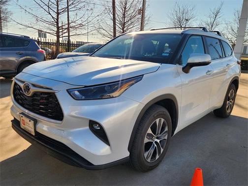 2025 Toyota Highlander XLE