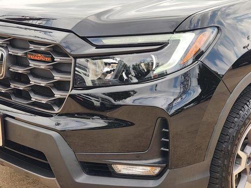 Crystal Black Pearl 2022 Honda Passport AWD TrailSport