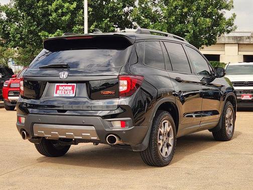 Crystal Black Pearl 2022 Honda Passport AWD TrailSport