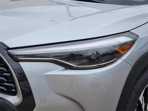 2025 Toyota Corolla Cross XLE