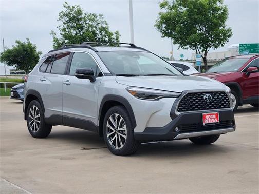 2025 Toyota Corolla Cross XLE