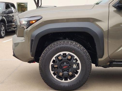 Bronze 2026 Toyota Tacoma TRD Off-Road