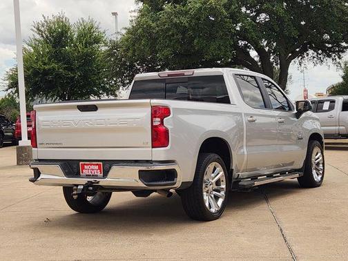 Silver Ice Metallic 2019 Chevrolet Silverado 1500 LT