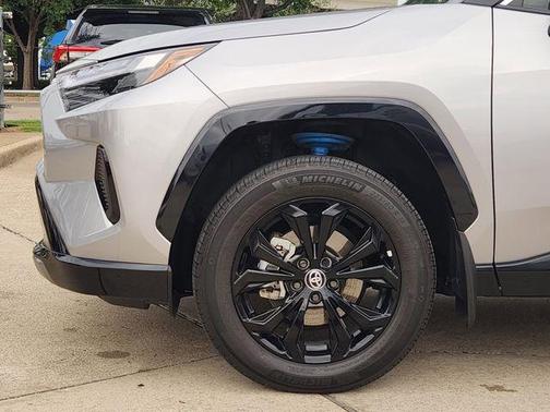 Silver Sky Metallic 2023 Toyota RAV4 Hybrid SE
