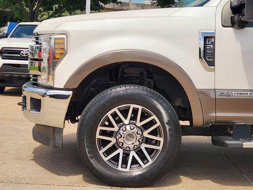 WHITE PLATINUM MET TRI-COAT 2019 Ford F-250 Lariat