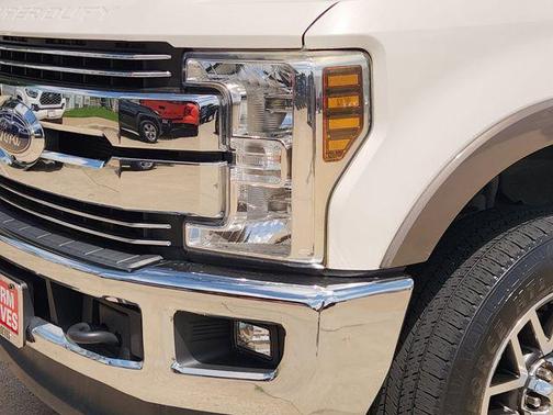 WHITE PLATINUM MET TRI-COAT 2019 Ford F-250 Lariat