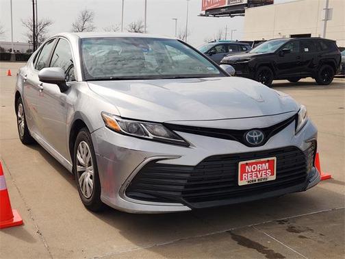 2022 Toyota Camry LE